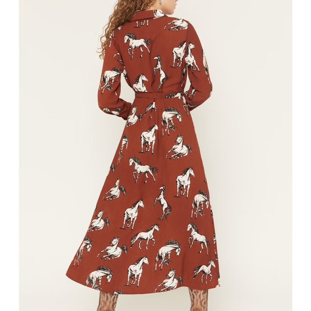 Elegant Long Sleeve Equestrian Print Dress - Picture 3 of 5